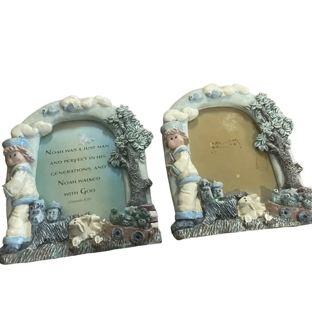 ‎Vintage set of 2 picture frames